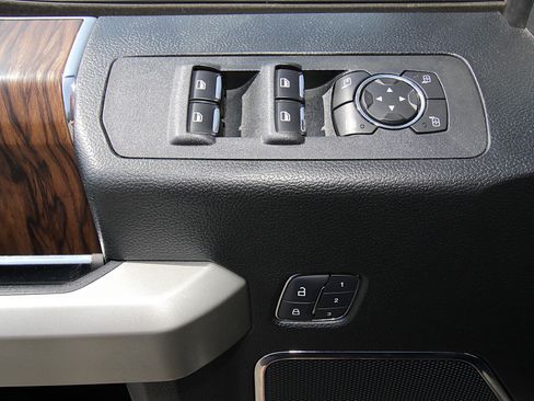 Used 2018 Ford F150 Lariat w/ Equipment Group 501A Mid image 19