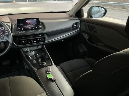 Used 2023 Nissan Rogue S image 16