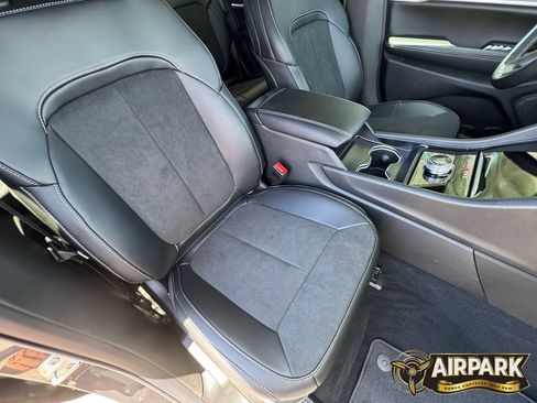 New 2026 Jeep Grand Cherokee Altitude RWD image 13