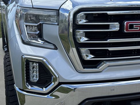 Used 2020 GMC Sierra 1500 SLT w/ Driver Alert Package I AWD/4WD image 10