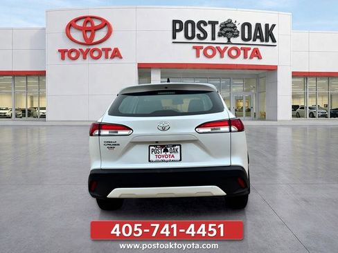 Used 2025 Toyota Corolla Cross L FWD image 7