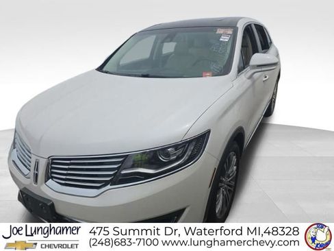 Used 2016 Lincoln MKX Reserve w/ Climate Package FWD image 2