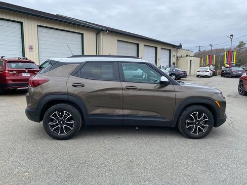 Used 2022 Chevrolet TrailBlazer ACTIV w/ Sun and Liftgate Package image 4