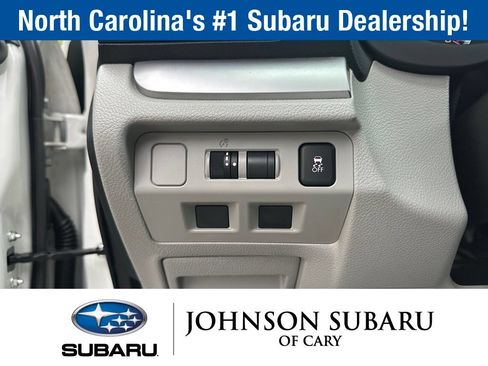 Used 2017 Subaru Forester 2.5i Premium w/ Protection Package #1 AWD/4WD image 16