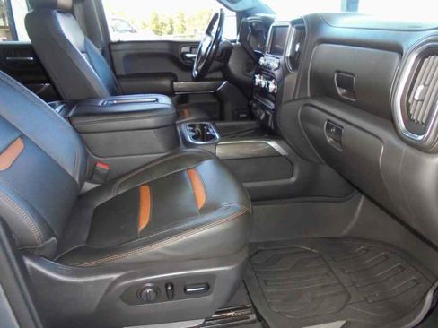 Used 2019 GMC Sierra 1500 AT4 w/ AT4 Premium Package image 8