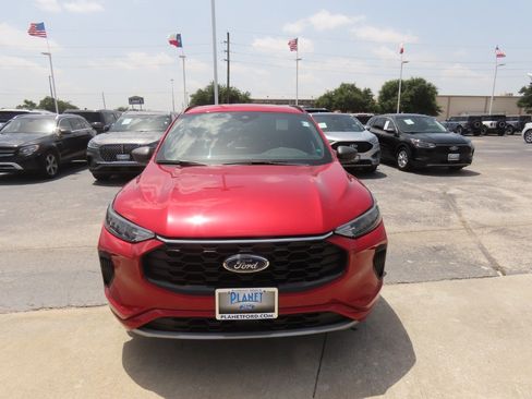 Used 2024 Ford Escape ST-Line w/ Equipment Group 301A FWD image 3