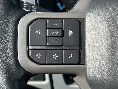 Used 2022 Ford F150 Lariat w/ Trailer Tow Package image 15