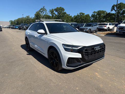Used 2022 Audi Q8 Premium Plus AWD/4WD image 4