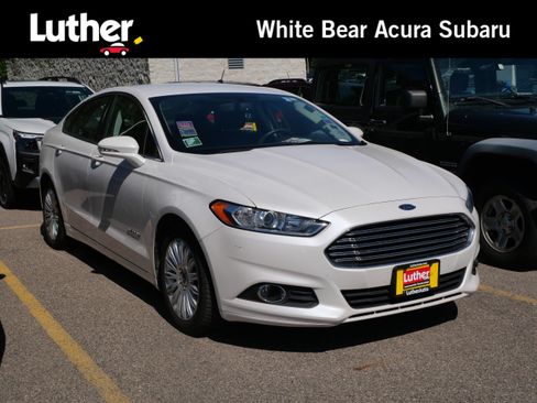 Used 2016 Ford Fusion SE w/ Equipment Group 502A FWD image 1