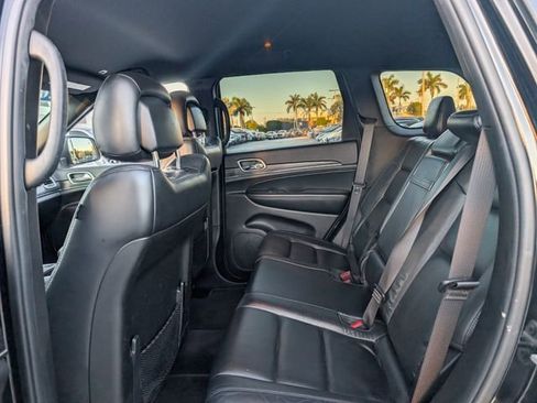Used 2019 Jeep Grand Cherokee Limited image 8