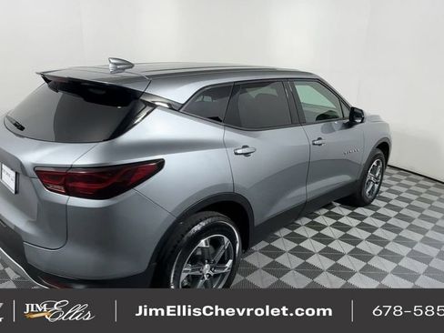 Certified 2025 Chevrolet Blazer LT image 9