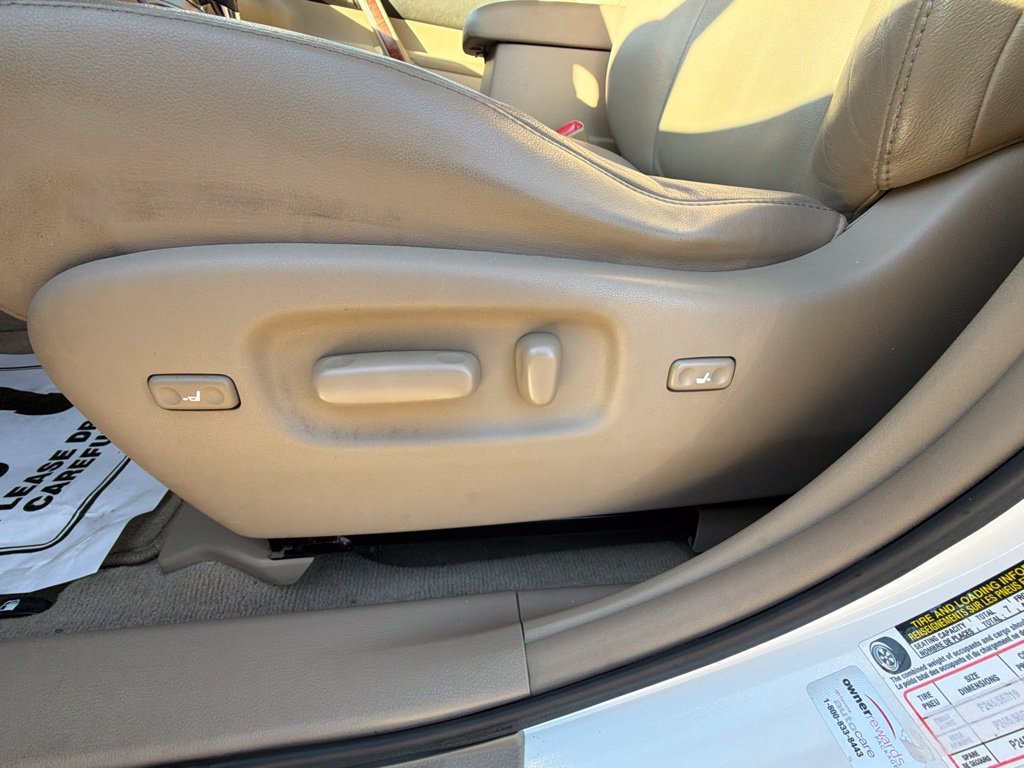 Used 2010 Toyota Highlander Limited w/ Extra Value Pkg 8 FWD image 13