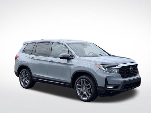Used 2023 Honda Passport EX-L image 4