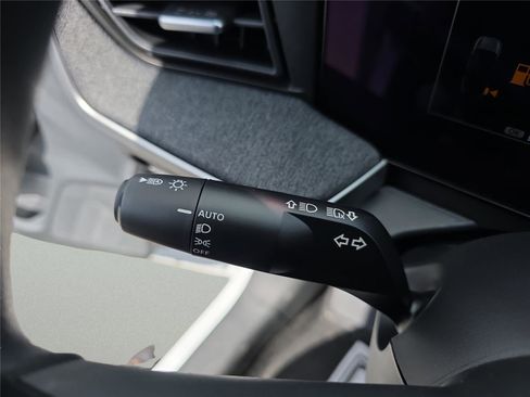 New 2026 Nissan Kicks SV w/ SV Premium Package FWD image 20