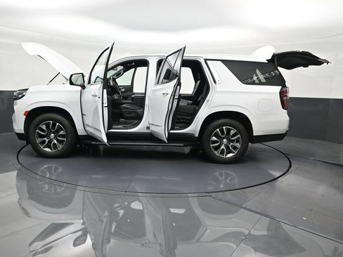 Used 2022 Chevrolet Tahoe LT w/ Luxury Package image 34