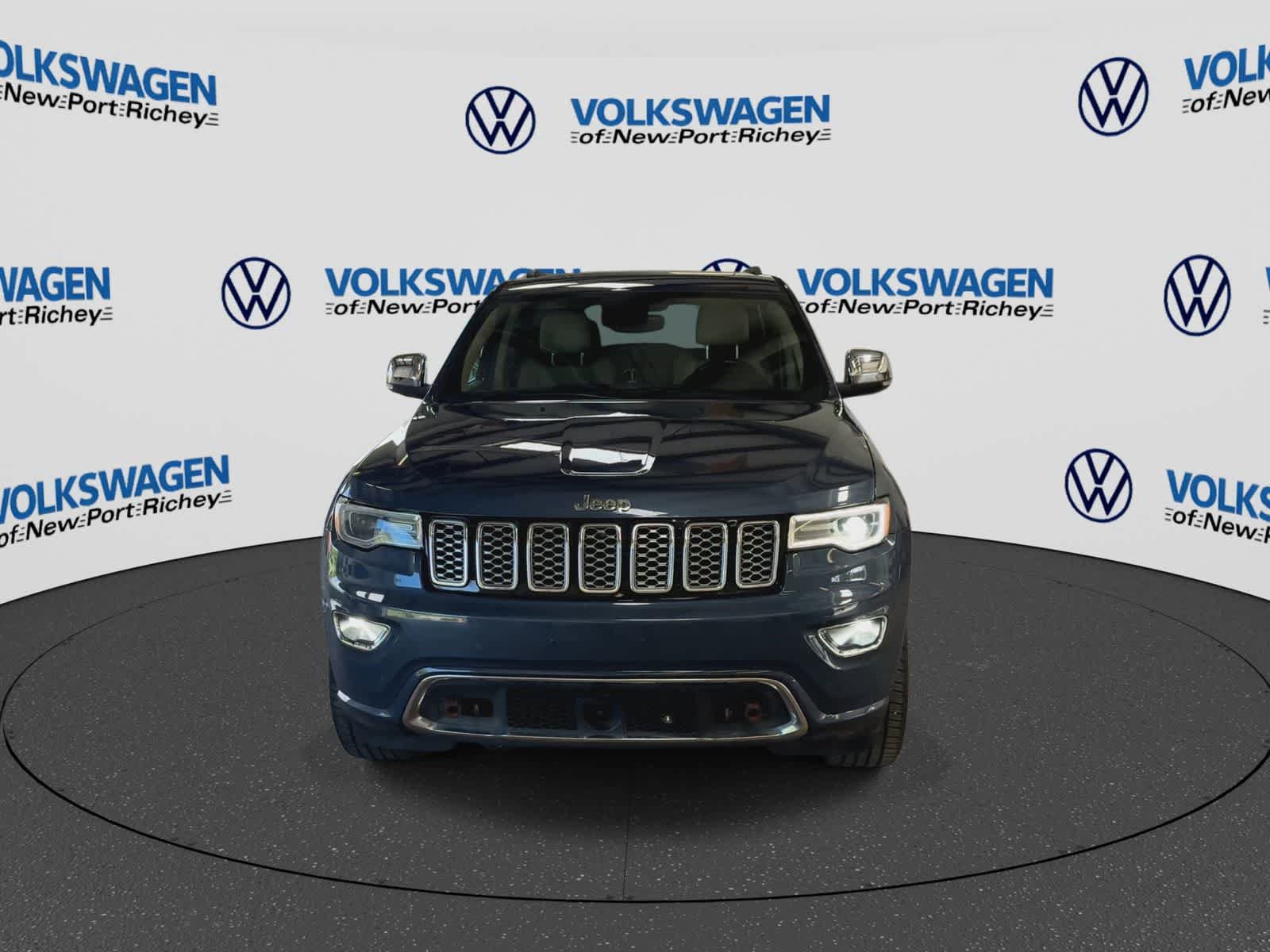 Used 2019 Jeep Grand Cherokee Overland AWD/4WD image 3
