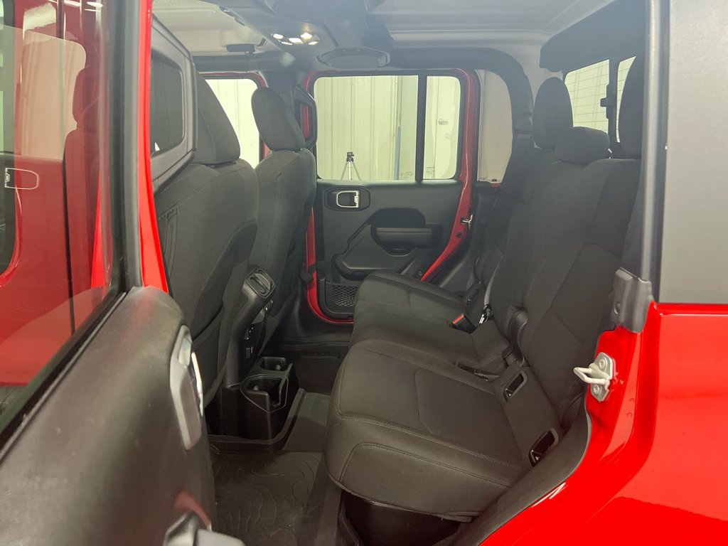 Used 2023 Jeep Gladiator Sport AWD/4WD image 23