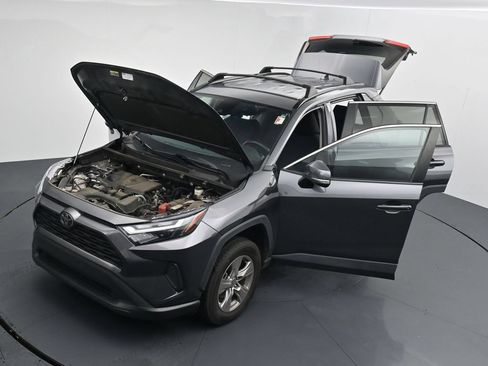 Used 2022 Toyota RAV4 XLE AWD/4WD image 26