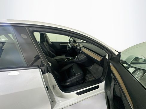 Used 2023 Tesla Model 3 Standard Range RWD image 31