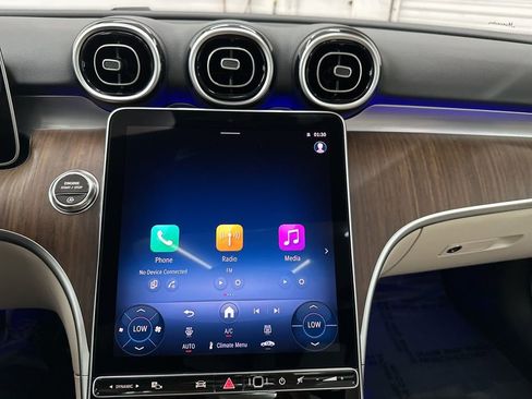 Used 2025 Mercedes-Benz C 300 Sedan image 13