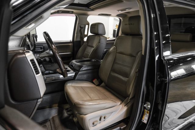 Used 2015 GMC Sierra 2500 Denali w/ Duramax Plus Package AWD/4WD image 30