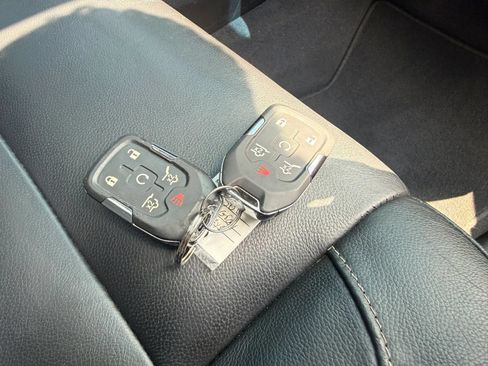 Used 2020 Chevrolet Suburban LT AWD/4WD image 60