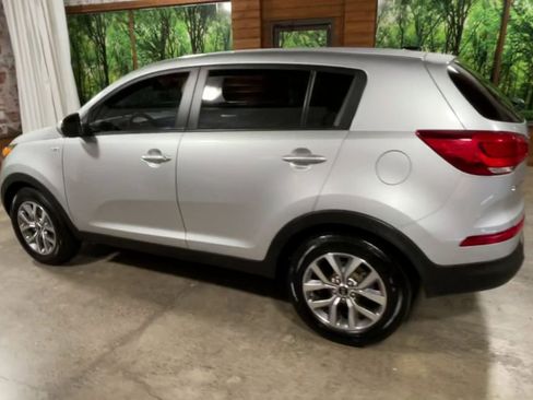 Used 2016 Kia Sportage LX image 6