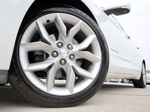 Used 2014 Chevrolet Impala LT image 23