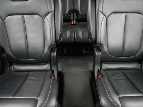 Used 2021 Jeep Grand Cherokee L Limited image 13