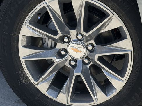 New 2026 Chevrolet Suburban Premier RWD image 10