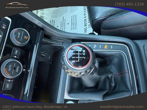 Used 2019 Volkswagen Golf 4-Door image 23