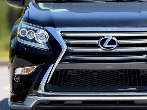Used 2018 Lexus GX 460 Premium AWD/4WD image 14