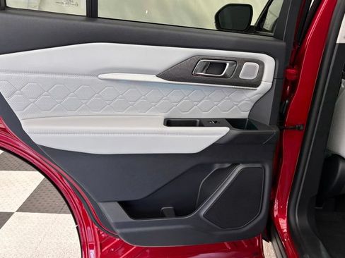 New 2026 Ford Explorer Platinum w/ LUX Leather Package AWD/4WD image 21