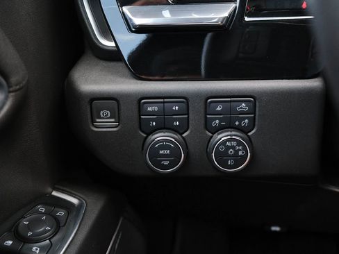 Used 2023 Chevrolet Silverado 1500 High Country image 56