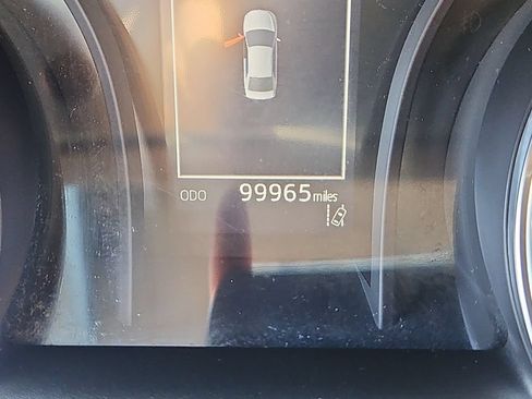 Used 2018 Toyota Camry SE FWD image 12
