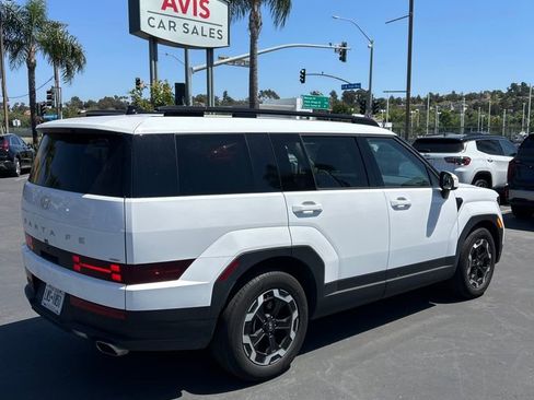 Used 2025 Hyundai Santa Fe SEL image 3