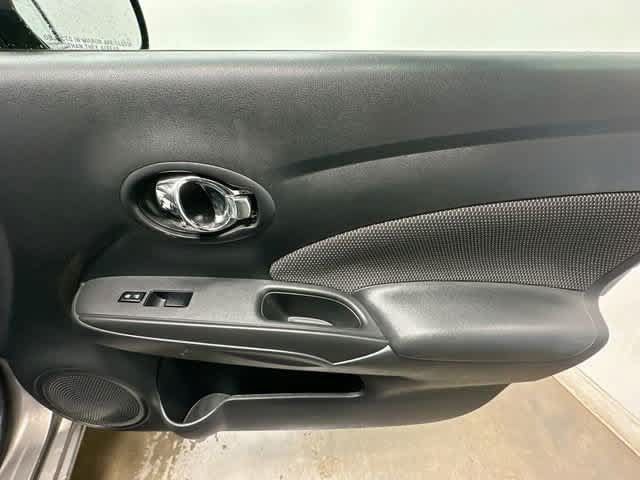 Used 2014 Nissan Versa SV w/ Convenience Package FWD image 19