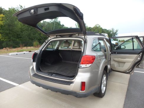 Used 2014 Subaru Outback 2.5i AWD/4WD image 61