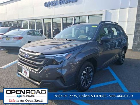 Used 2025 Subaru Forester image 3