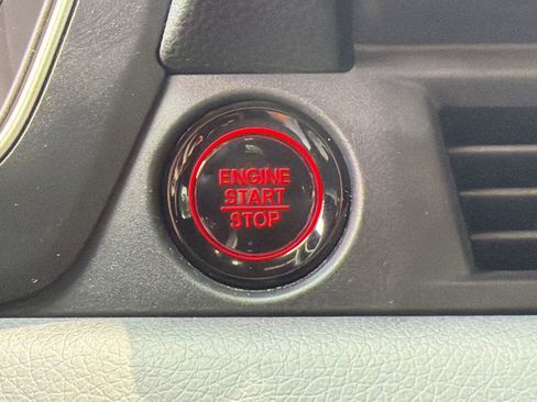 Used 2025 Honda Pilot Black Edition image 27