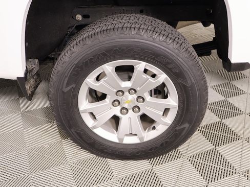 Used 2022 Chevrolet Colorado LT w/ Fleet Safety Package image 17