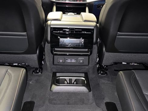 New 2026 Jeep Grand Wagoneer L 4WD image 38