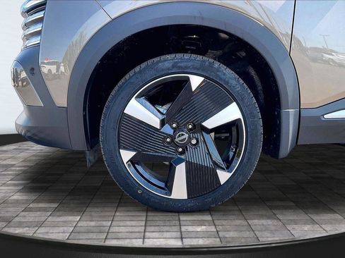 New 2026 Nissan Kicks SR FWD image 12