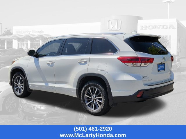 Used 2018 Toyota Highlander XLE FWD image 3
