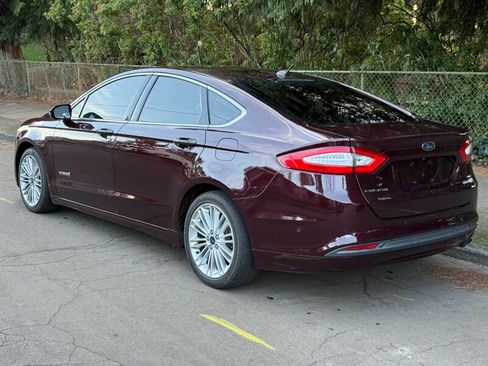 Used 2013 Ford Fusion SE image 3