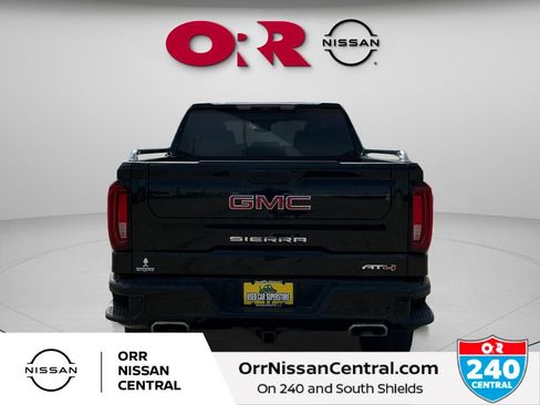 Used 2023 GMC Sierra 1500 AT4 w/ Technology Package AWD/4WD image 4