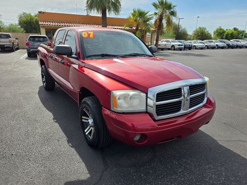 Used 2007 Dodge Dakota SLT w/ Trailer Tow Group RWD image 7