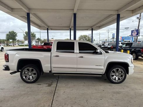 Used 2018 GMC Sierra 1500 Denali w/ Denali Ultimate Package AWD/4WD image 10