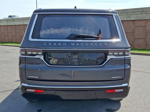 Used 2022 Jeep Grand Wagoneer Series III AWD/4WD image 5