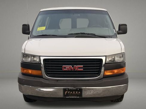Used 2019 GMC Savana 2500 w/ Driver Convenience Package image 9